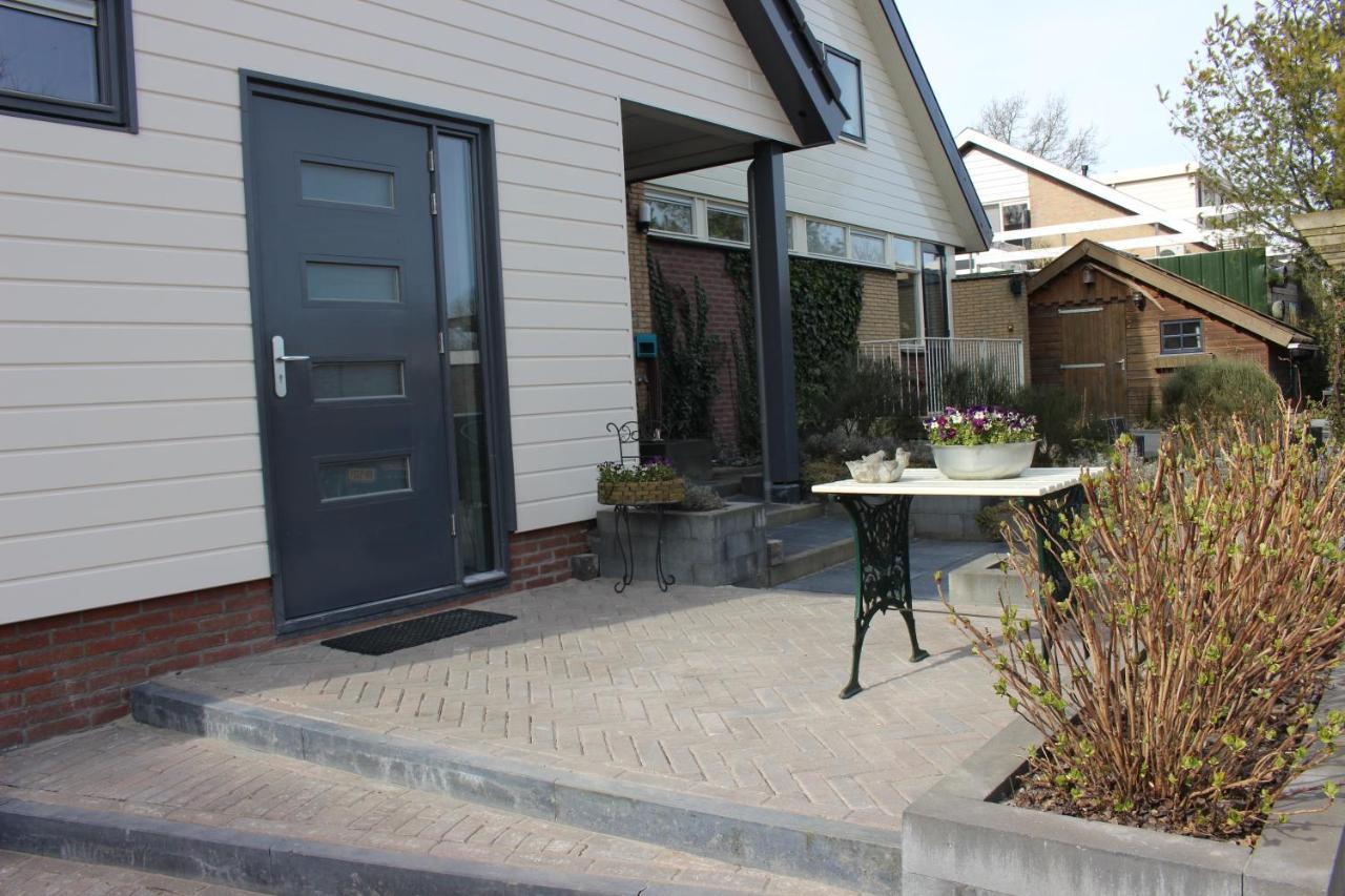 Logement De Garage Sneek Exterior foto